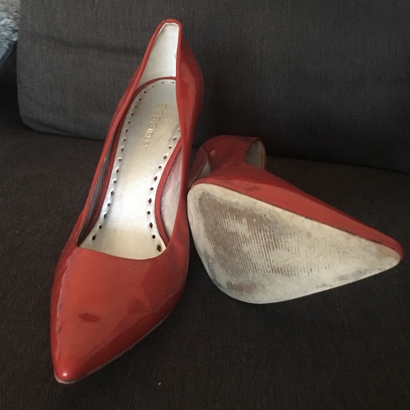 Shoes - Picture 4 of 4